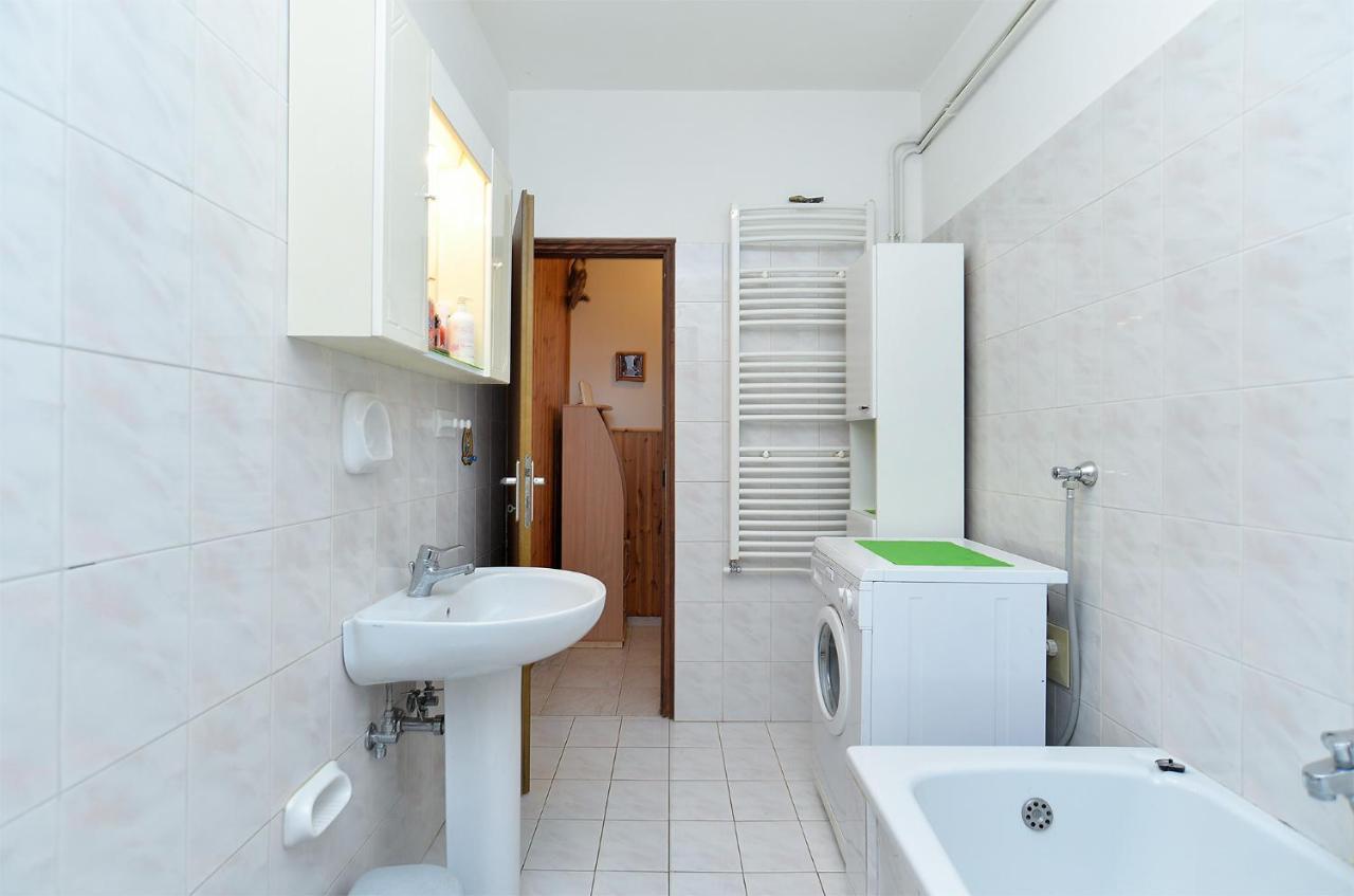 Apartments Irena 531 プーラ エクステリア 写真