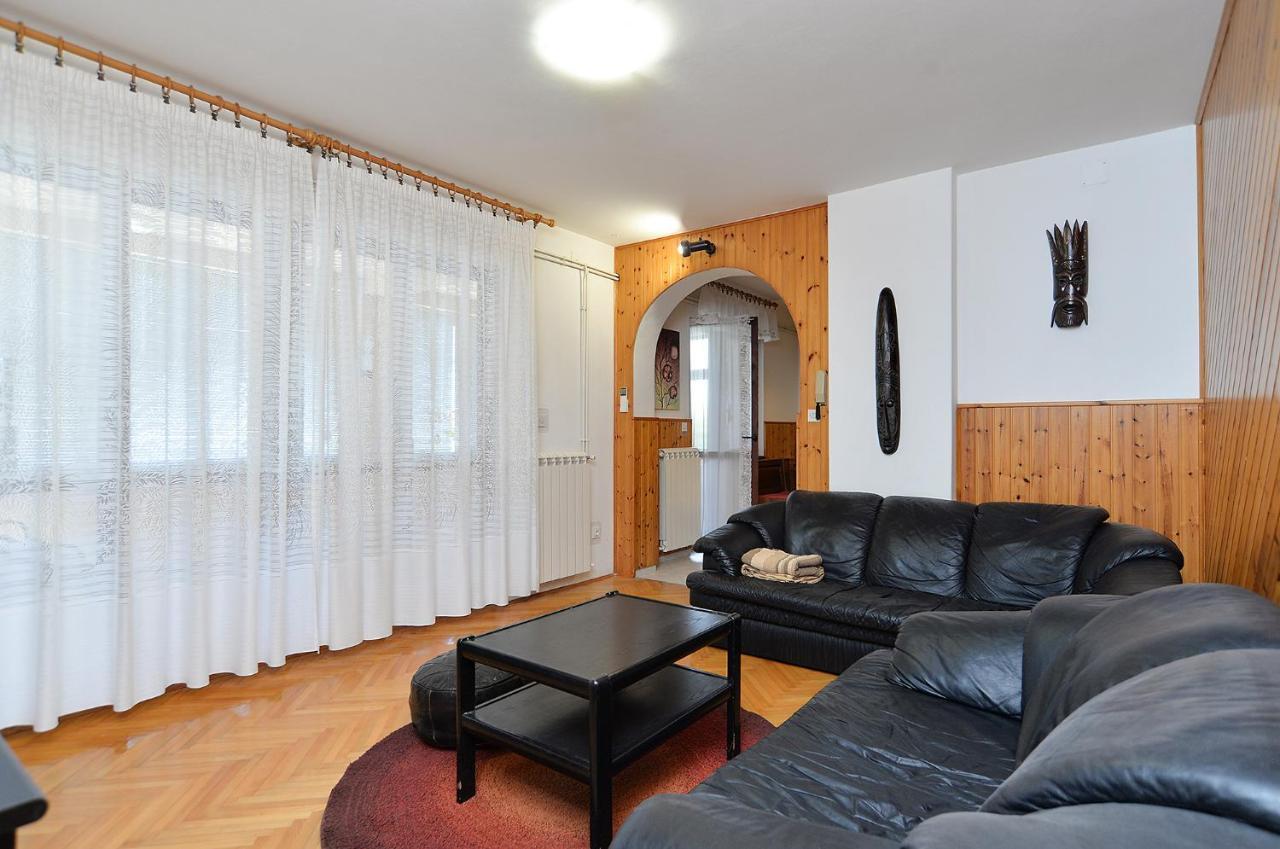 Apartments Irena 531 プーラ エクステリア 写真