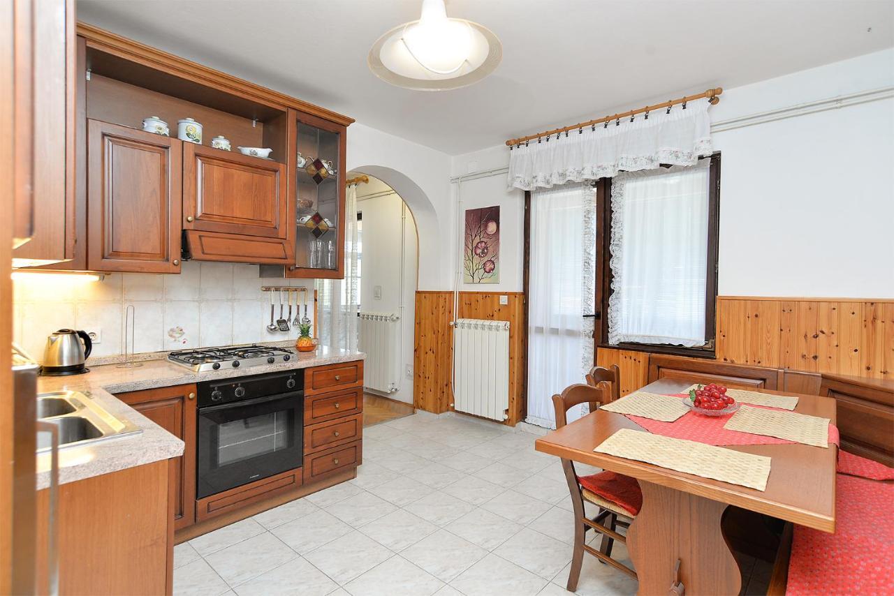 Apartments Irena 531 プーラ エクステリア 写真