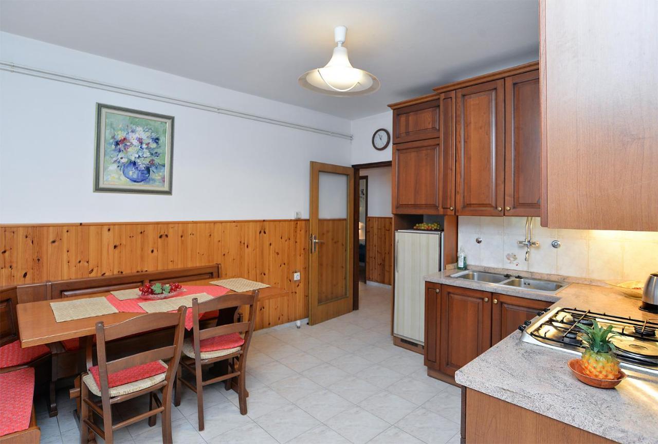 Apartments Irena 531 プーラ エクステリア 写真