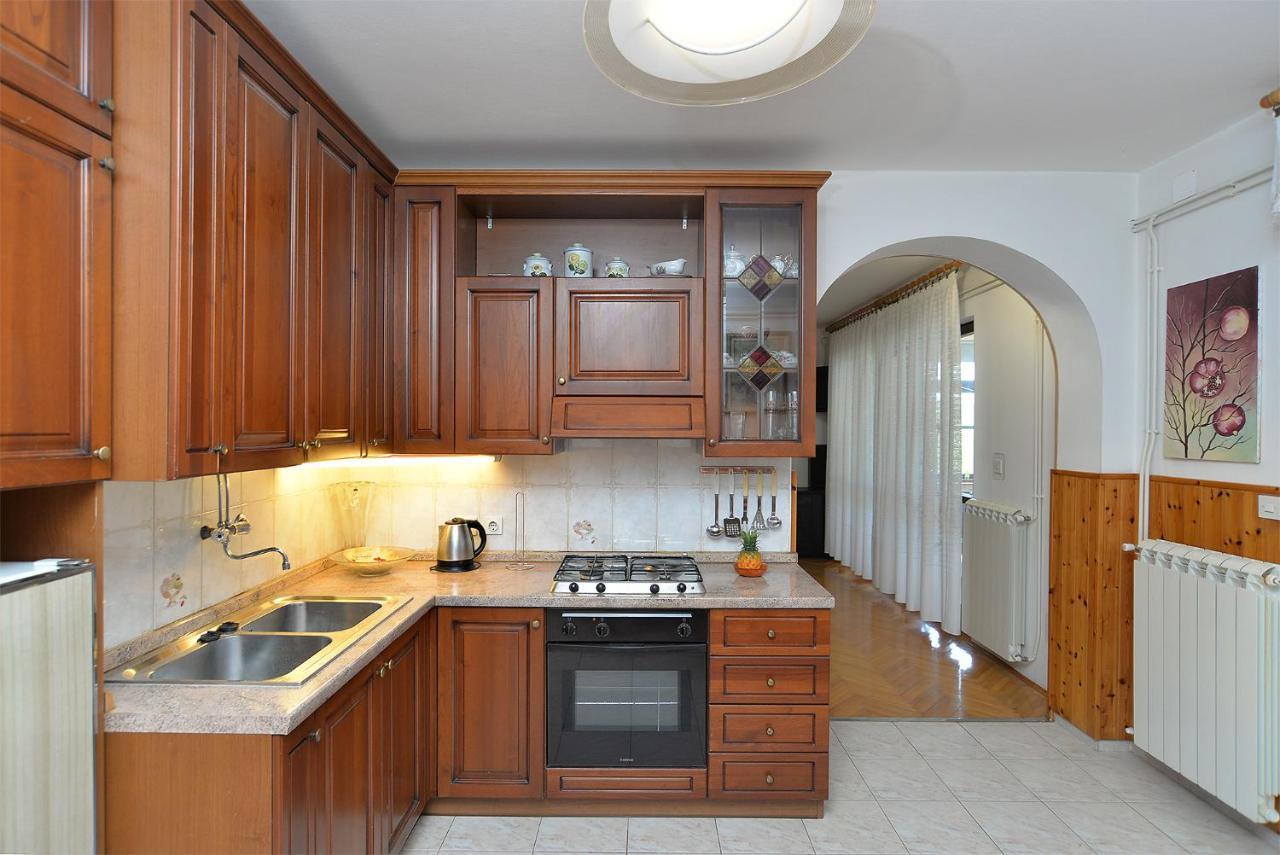 Apartments Irena 531 プーラ エクステリア 写真