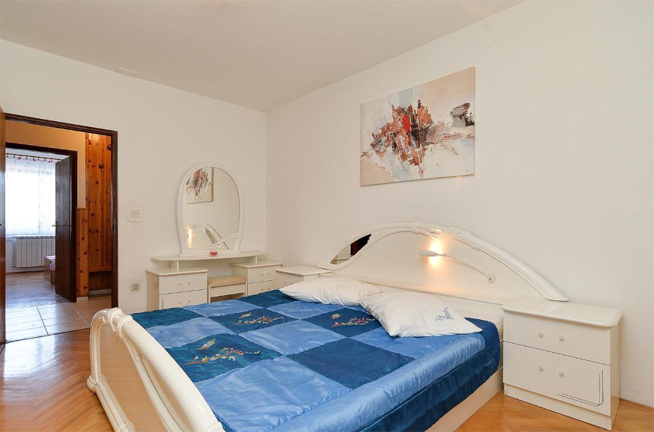 Apartments Irena 531 プーラ エクステリア 写真