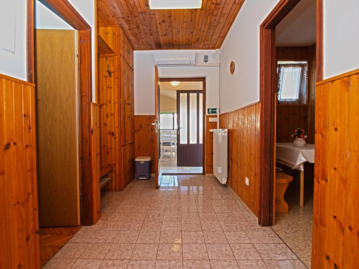 Apartments Irena 531 プーラ エクステリア 写真