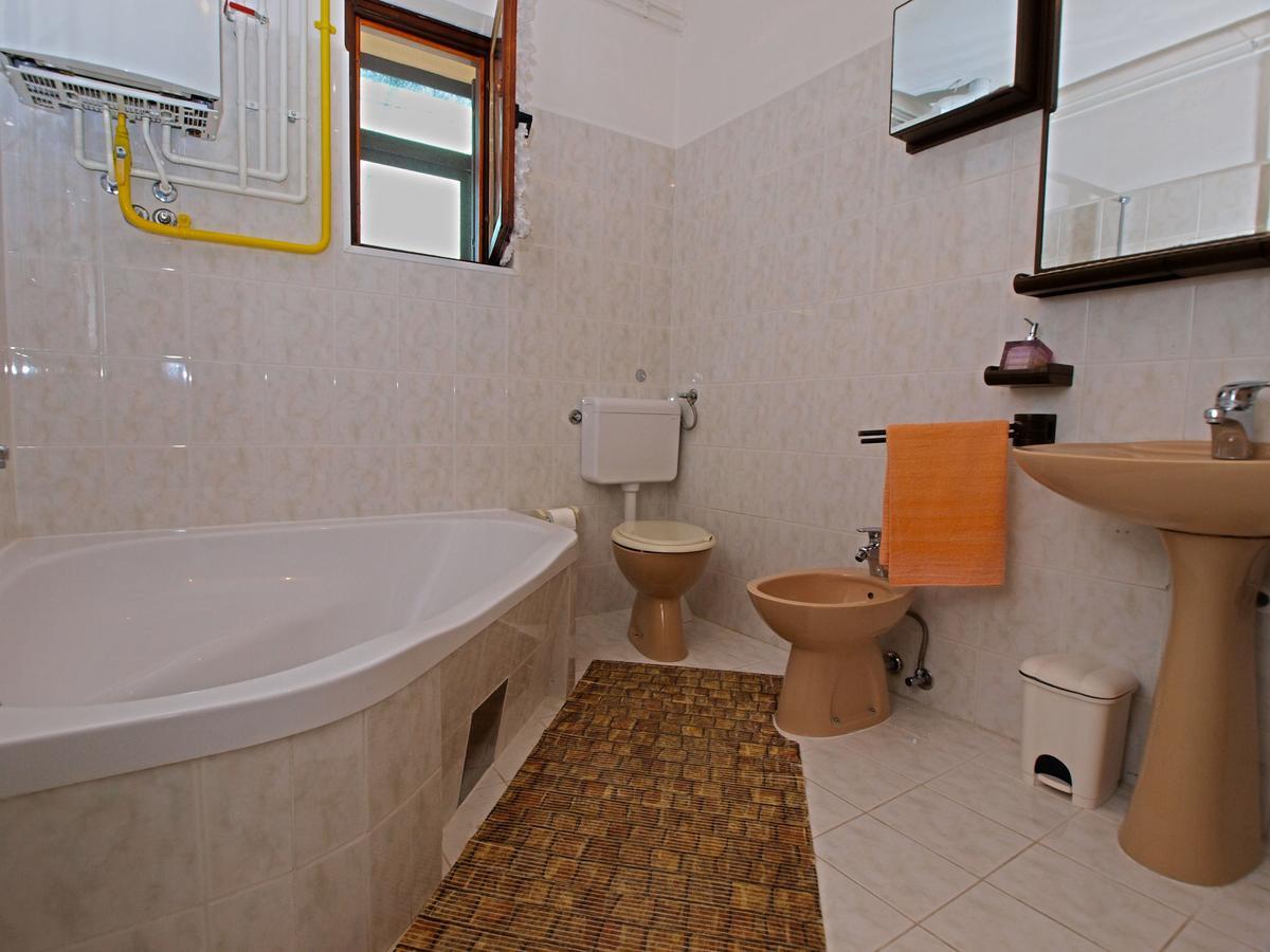 Apartments Irena 531 プーラ エクステリア 写真