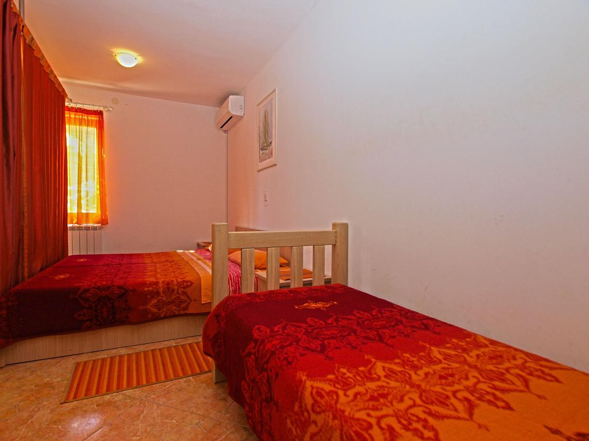 Apartments Irena 531 プーラ エクステリア 写真